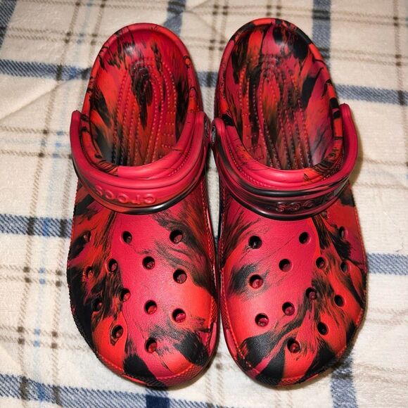 Crocs Classic Marbled Clog in the red and black colorway